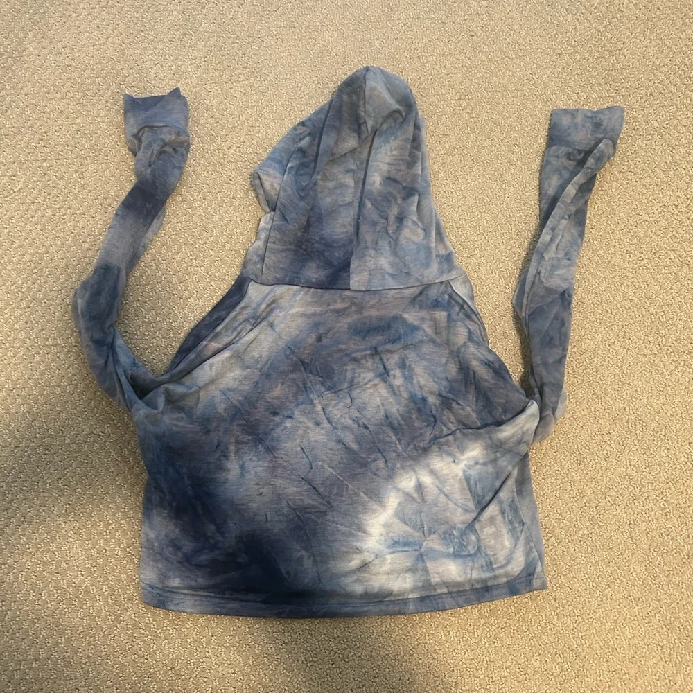 Blue tie dye cropped hoodie - Picture 2 of 3